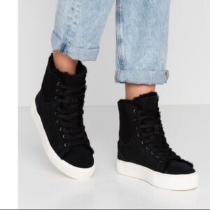 New Ugg Bevin Black Sneakers 8.5.